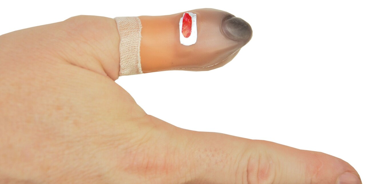 The Costume Center Black and Brown Bruised Unisex Adult Halloween Thumb Costume Accessory - One Size